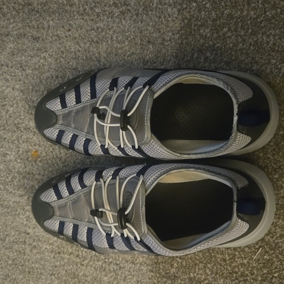 Mens bass shoes size 11M worn once - Picture 1 of 2